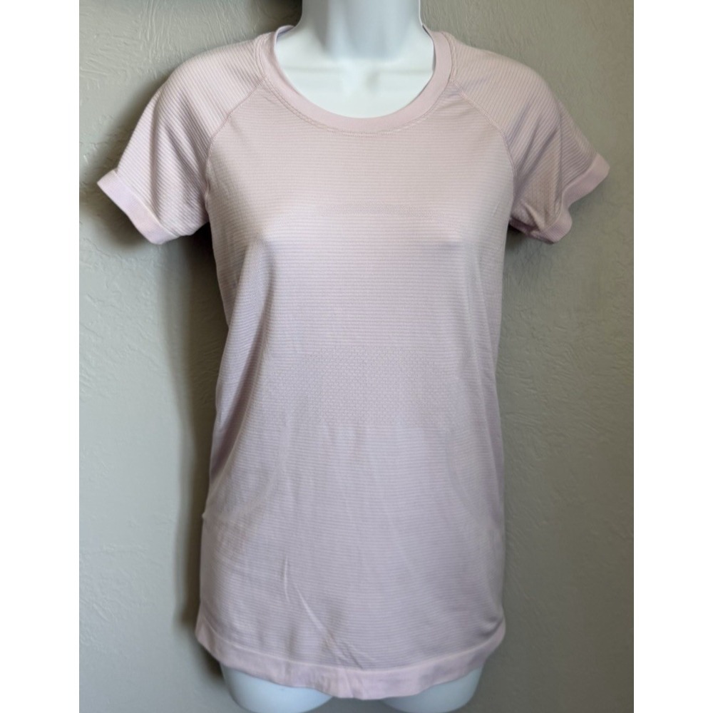 Lululemon Swiftly Tech Shirt Womens Size 6 Purple Short Sleeve Stretch Slim Fit
